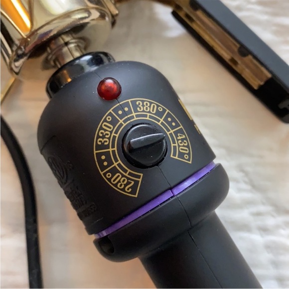 Hot Tools 1 1/4” Curling Iron - Picture 3 of 8